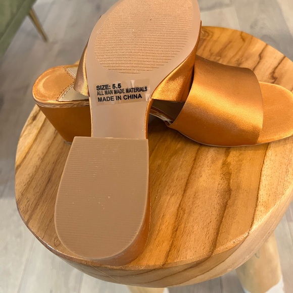 Rust satin heels - Picture 5 of 5